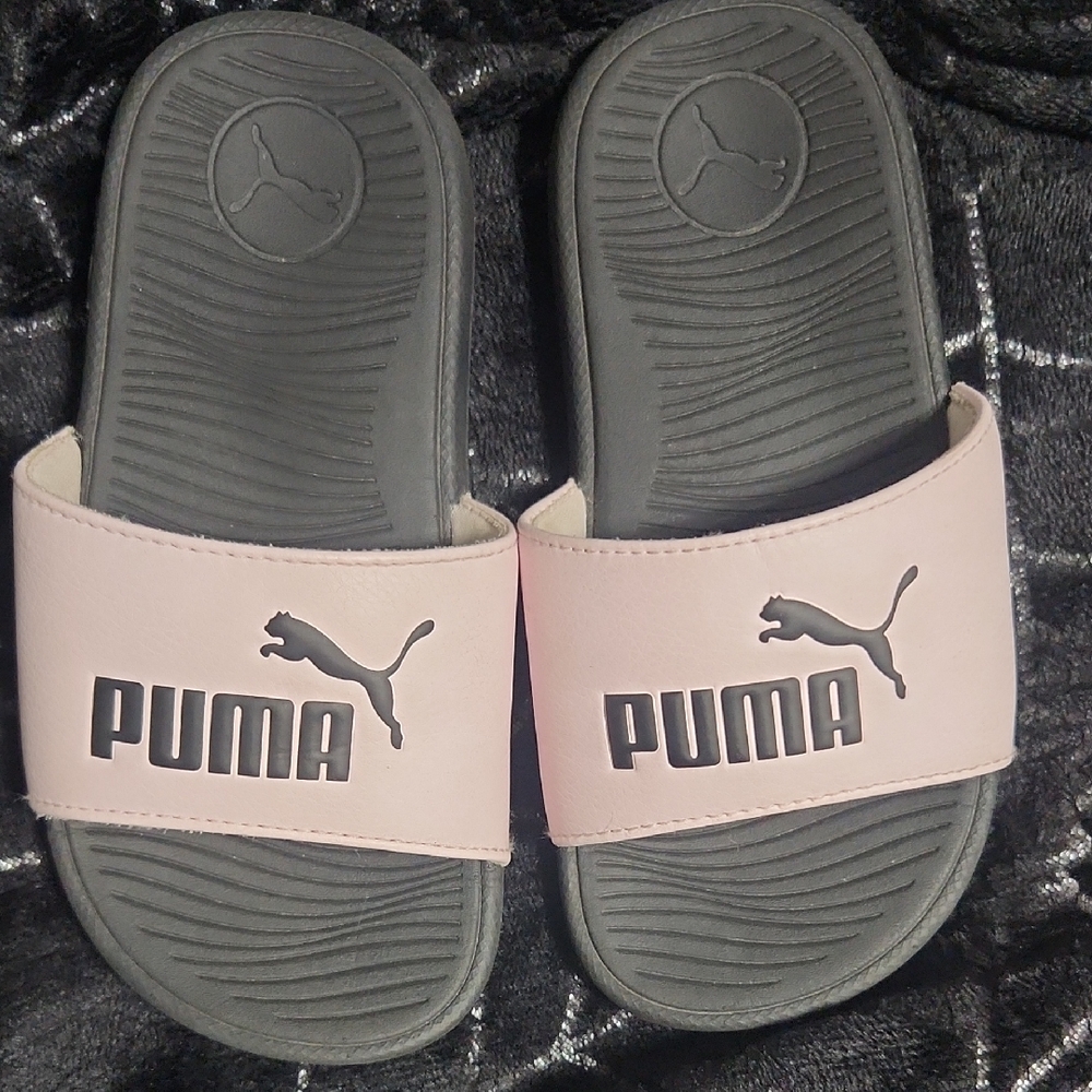 12 Kids Puma Light Pink Gray Slide Sandals Shoes Pool Beach Flip Flops Dance Gym